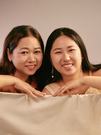 Gen Z  tiết kiệm để mua vàng, chi cả trăm triệu đồng đưa mẹ đi du lịch