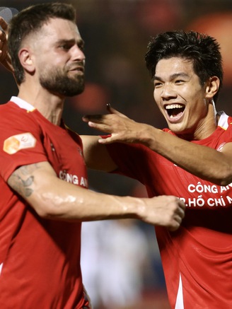 Bảng xếp hạng V-League mới nhất: PVF-CAND lại chìm rất sâu, HAGL ‘lửng lơ con cá vàng’