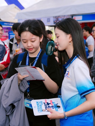 Ngày hội việc làm UIT 2026: Doanh nghiệp 'bắt tay' sinh viên, mở rộng cơ hội trong kỷ nguyên AI