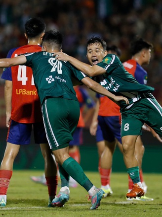 Minh Vương tỏa sáng, Trường Tươi Đồng Nai thắng cực đậm Thanh Niên TP.HCM: Sừng sững tốp 1