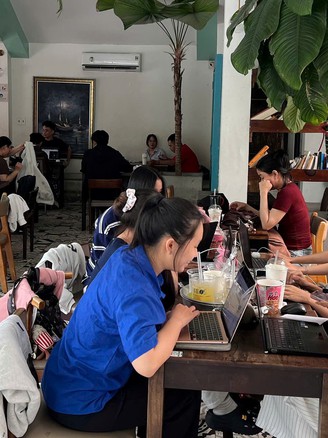 Người trẻ chi bao nhiêu cho việc ngồi quán cà phê mỗi tuần?