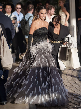 Nguyễn Minh Tuấn tiết lộ hành trình đưa váy couture Việt đến Cannes