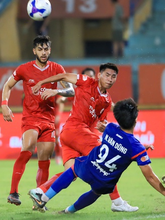 ‘Bắt’ Thể Công Viettel phải chia điểm, PVF-CAND thoát đáy ngoạn mục: Đua trụ hạng vẫn cực khó đoán
