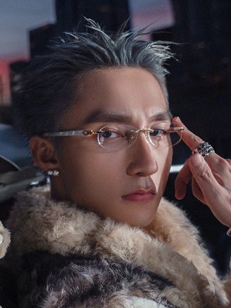 Sơn Tùng M-TP tái xuất cùng rapper đứng sau hit tỉ view 'Taste'