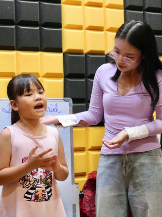Để con tự tin hơn trong giao tiếp, đừng bỏ qua những khóa học này dịp hè