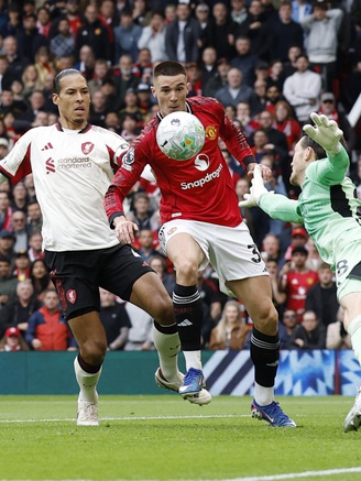 M.U thắng nghẹt thở Liverpool ở trận đấu hay kinh khủng, chính thức có vé dự Champions League