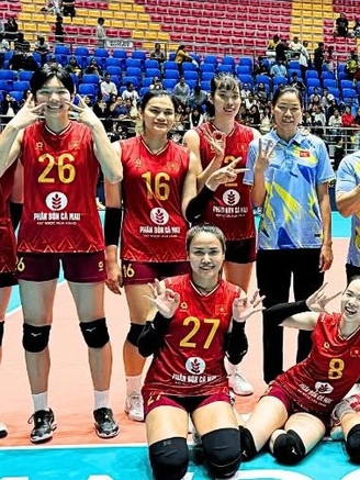 Thanh Thúy và hàng chắn tỏa sáng, đội tuyển bóng chuyền nữ Việt Nam thắng dễ Iran