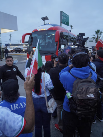 CĐV Mexico ủng hộ Iran tại World Cup 2026: Chính trị đừng xen vào thể thao