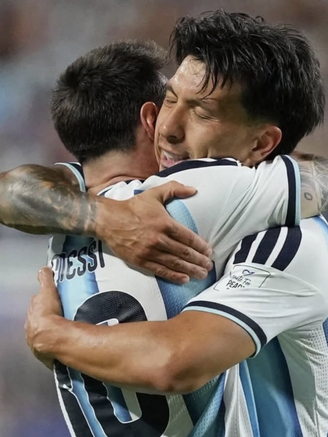 M.U, Liverpool tôn vinh Messi bằng cách đặc biệt: Khi châu Âu cũng 'phát cuồng' vì đội trưởng Argentina