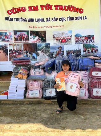 Từ bục giảng đến những nhịp cầu yêu thương
