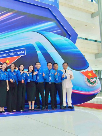 Hành trình đặc biệt trong không gian triển lãm của người trẻ