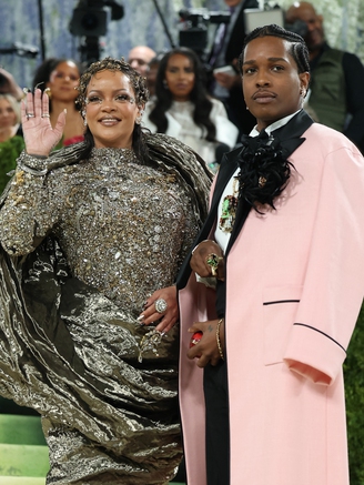 A$AP Rocky hé lộ cuộc sống bên Rihanna sau cú sốc bị xả súng vào nhà