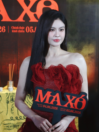 Trương Quỳnh Anh, Uyển Ân... diện gợi cảm, khoe sắc trên thảm đỏ