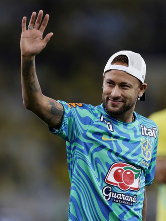Neymar vượt cửa ải chấn thương ngoạn mục