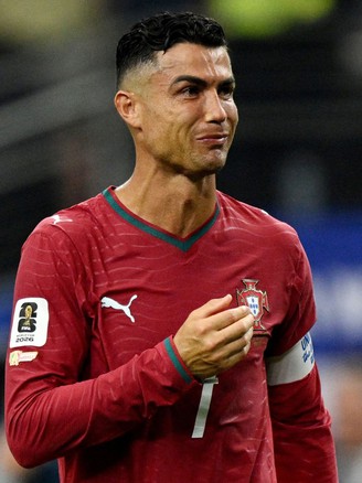 Ronaldo bất ngờ có động thái gây tranh cãi sau khi bị loại khỏi World Cup