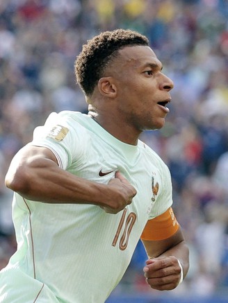 Pháp có hàng công mạnh nhất lịch sử: Mbappe chưa hài lòng vì lý do đặc biệt