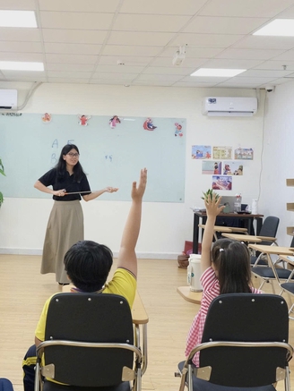Giáo viên Việt dạy phát âm tiếng Anh có chuẩn? Chia sẻ từ 9.0 IELTS Speaking