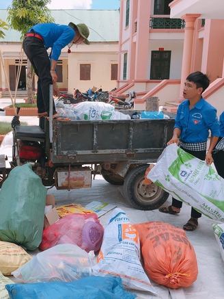'Huy đồng nát' biến rác thải thành yêu thương