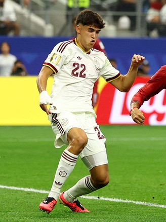 Sao trẻ Tây Ban Nha: 'Chúng tôi hoàn toàn không sợ Mbappe, dù anh ấy xuất chúng'