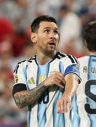 'Bí ẩn' chuyện Messi đá cho Argentina 21 năm, nhưng chưa từng đối đầu Anh
