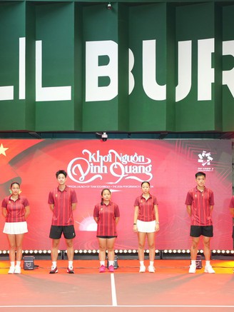 Đỗ Minh Quân, Trịnh Linh Giang và Trương Vinh Hiển cùng chung đội pickleball