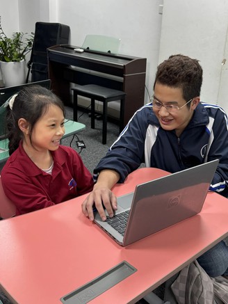 Ánh sáng không đến từ đôi mắt
