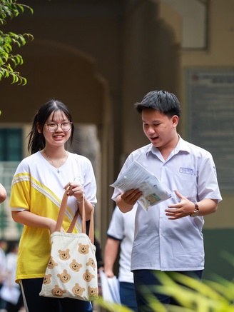 Điểm thi tiếng Anh tốt nghiệp THPT: Đừng quy trách nhiệm vội vã