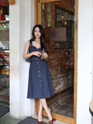 Làm mới tủ đồ cùng những bản phối denim phá cách