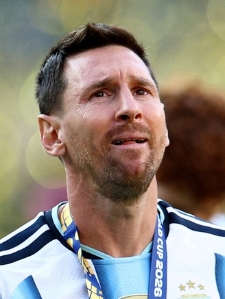 Tài khoản Ronaldo ấn thích bài đăng bêu xấu Argentina và Messi