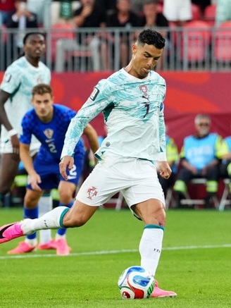 Bị chị gái đồn giải nghệ sau World Cup 2026, Ronaldo ‘đáp trả’ bất ngờ