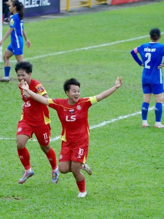 Đánh bại đối thủ khó chịu ngay trên sân khách, CLB TP.HCM I xây chắc ngôi đầu