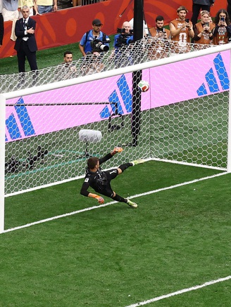 Đội gặp Argentina của Messi ở tứ kết được xác định sau loạt luân lưu nghẹt thở