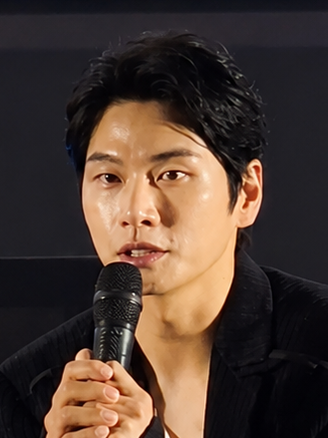 Tài tử Lee Yi Kyung nói tiếng Việt, tương tác cùng fan nữ gây chú ý