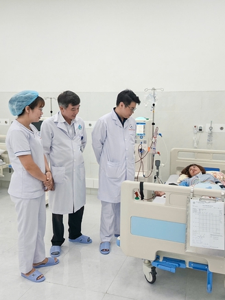 Đơn vị lọc máu tại Côn Đảo đón những du khách suy thận đầu tiên