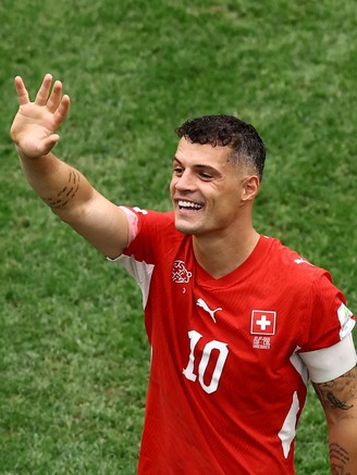 Đội trưởng Granit Xhaka: 'Thụy Sĩ phải thắng Argentina, chứ không đến để ngắm Messi'