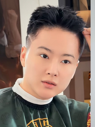 Angela Phương Trinh gây xôn xao
