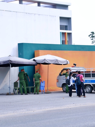 An ninh thắt chặt tại kỳ thi lần 2 của Tuyên Quang