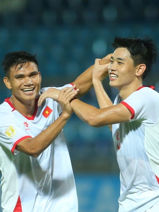 Xuân Mạnh thành ‘thánh chuyền’, tỷ lệ chính xác cao đến ngỡ ngàng: Khéo như Hoàng Đức còn thua