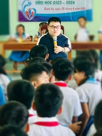 Từ ‘cú sốc lầu 4’ đến hành trình không giới hạn trên không gian số