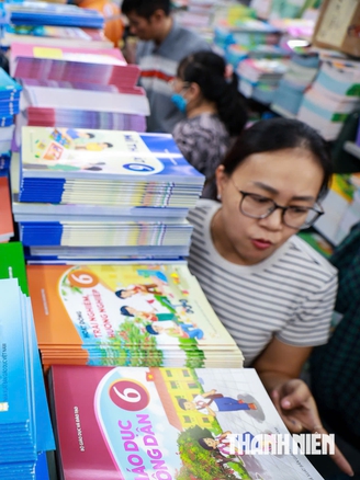 Bộ GD-ĐT yêu cầu không để thiếu sách giáo khoa mà chưa có phương án xử lý