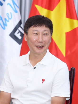 HLV Kim Sang-sik: 'Tôi muốn sống ở Việt Nam, nhưng... giá nhà Hà Nội cao quá'
