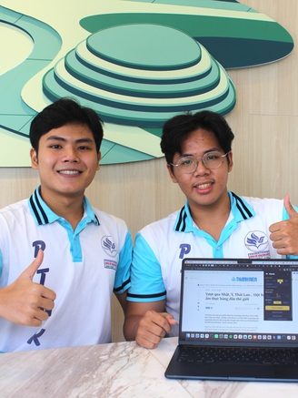 Học sinh Trường Phổ thông Năng khiếu làm tiện ích học tiếng Anh ngay khi lướt web