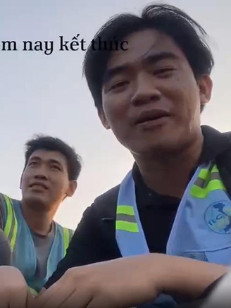 Chàng kỹ sư học tiếng Anh ở công trường thu hút nhiều sự quan tâm