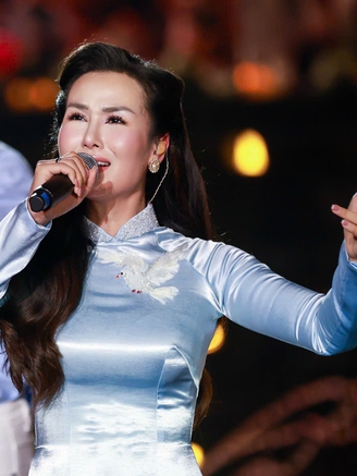 Nguyên Khang, Quang Hà, Võ Hạ Trâm kể chuyện chưa từng quên sau đại dịch