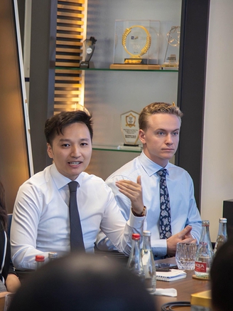 Tốt nghiệp Harvard, đi qua 40 nước, vẫn tin cơ hội lớn nhất ở Việt Nam