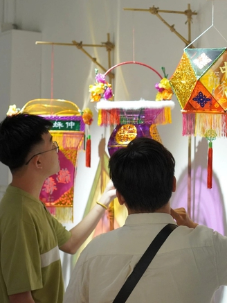 Nhiều người đến nơi này để tìm về ký ức trung thu tuổi thơ