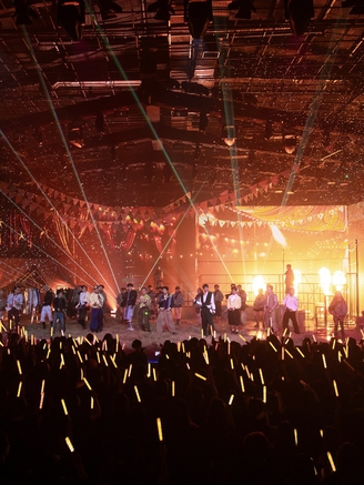 Concert 'Tinh hà say hi' gây xôn xao: Vé 50 triệu vẫn 'cháy'