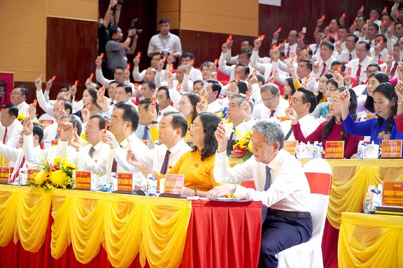 Xây dựng Vĩnh Long phát triển…