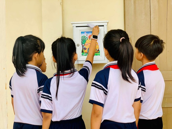 Cuộc sống những đứa trẻ ở làng quê khi …
