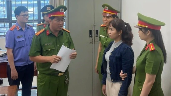 Lâm Đồng: Bắt giữ chồng cũ nạn nhân trong vụ ‘tra tấn em dâu để trừ tà’ - Ảnh 2.